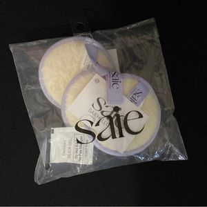 Saie makeup removing beauty rounds